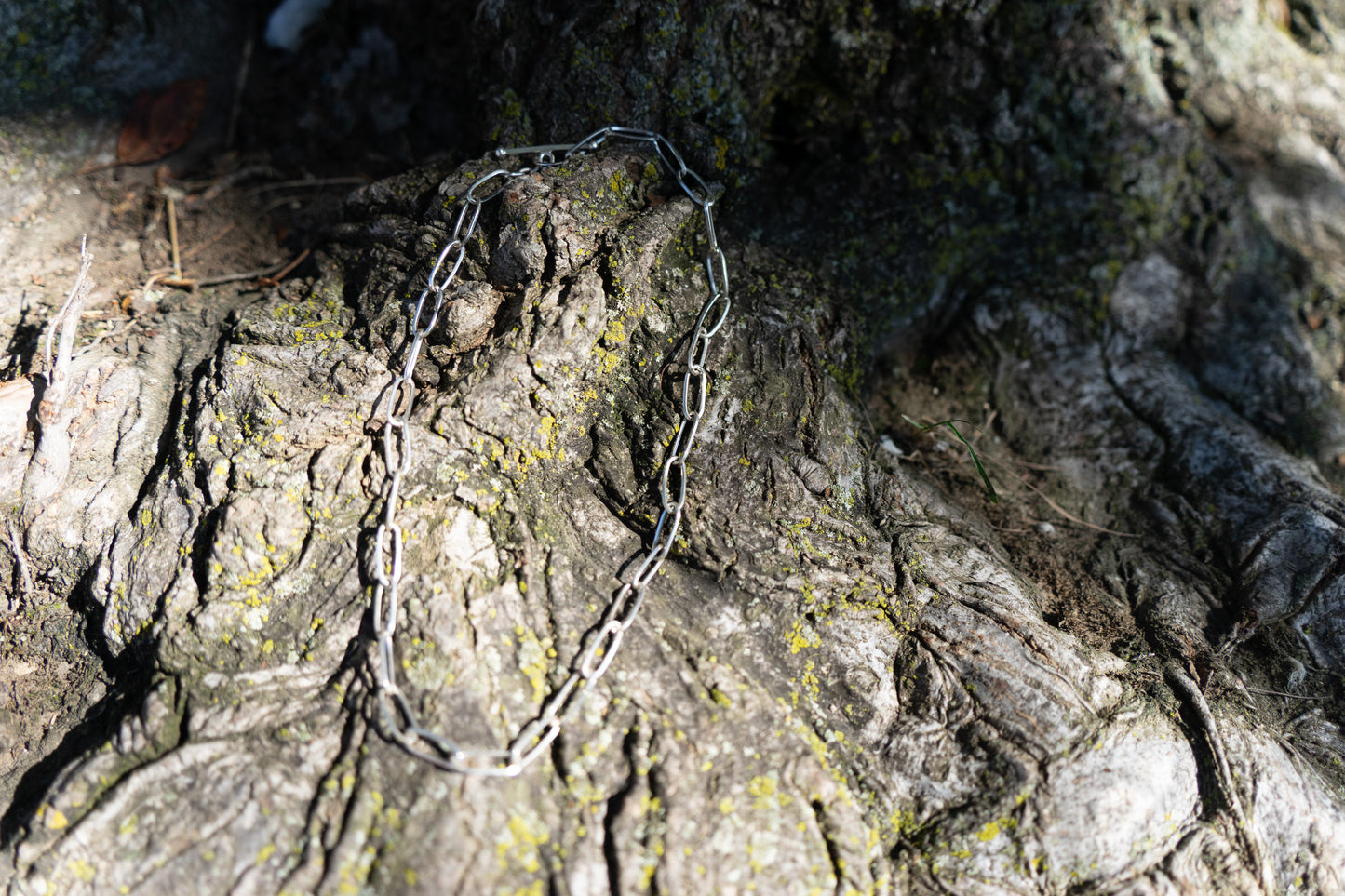 Collar con clip de papel