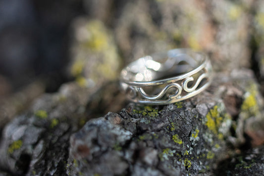 Silver filigree ring