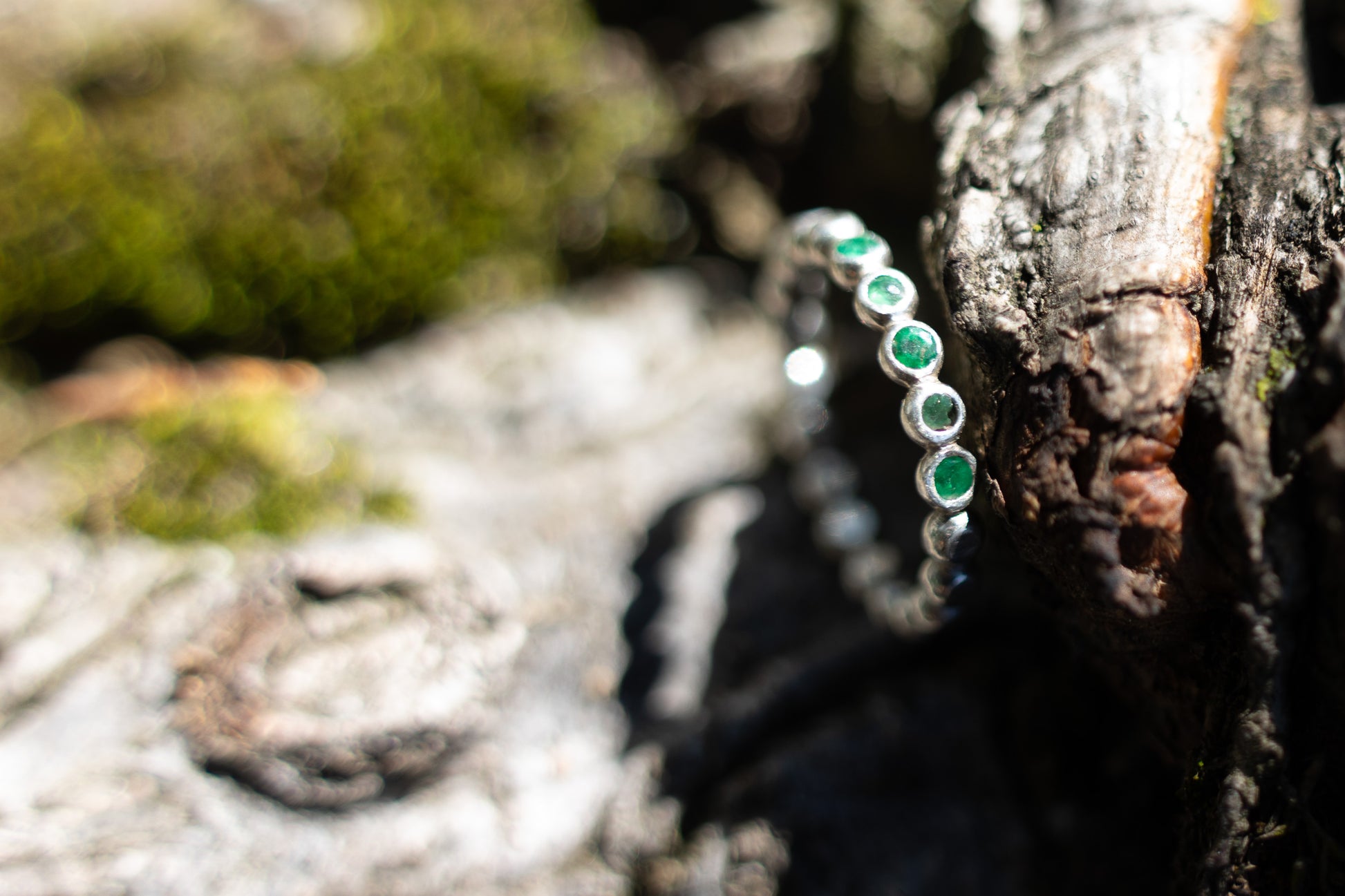 sterling silver and emerald gem bead ring