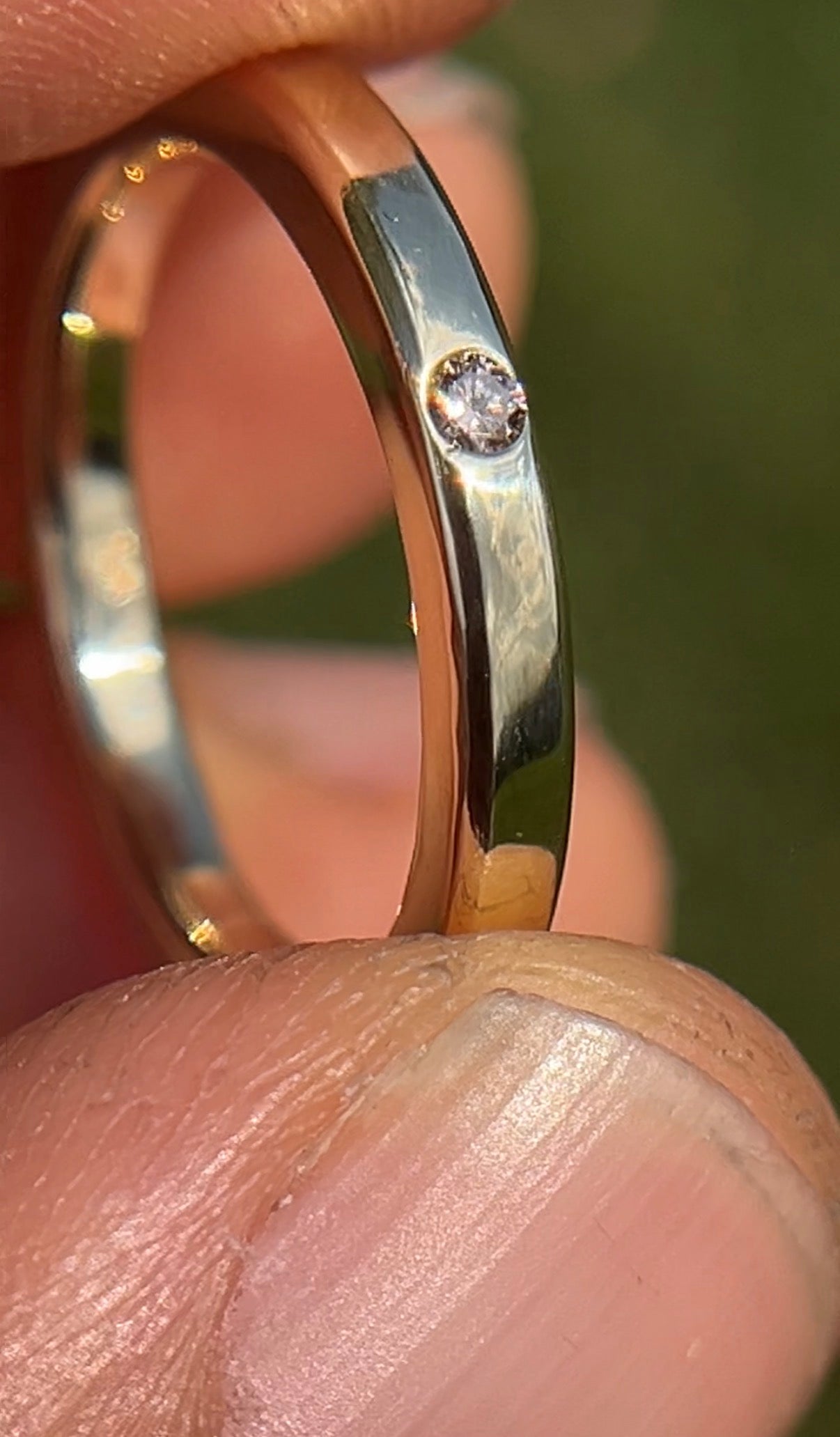 Anillo de gemas gemelas