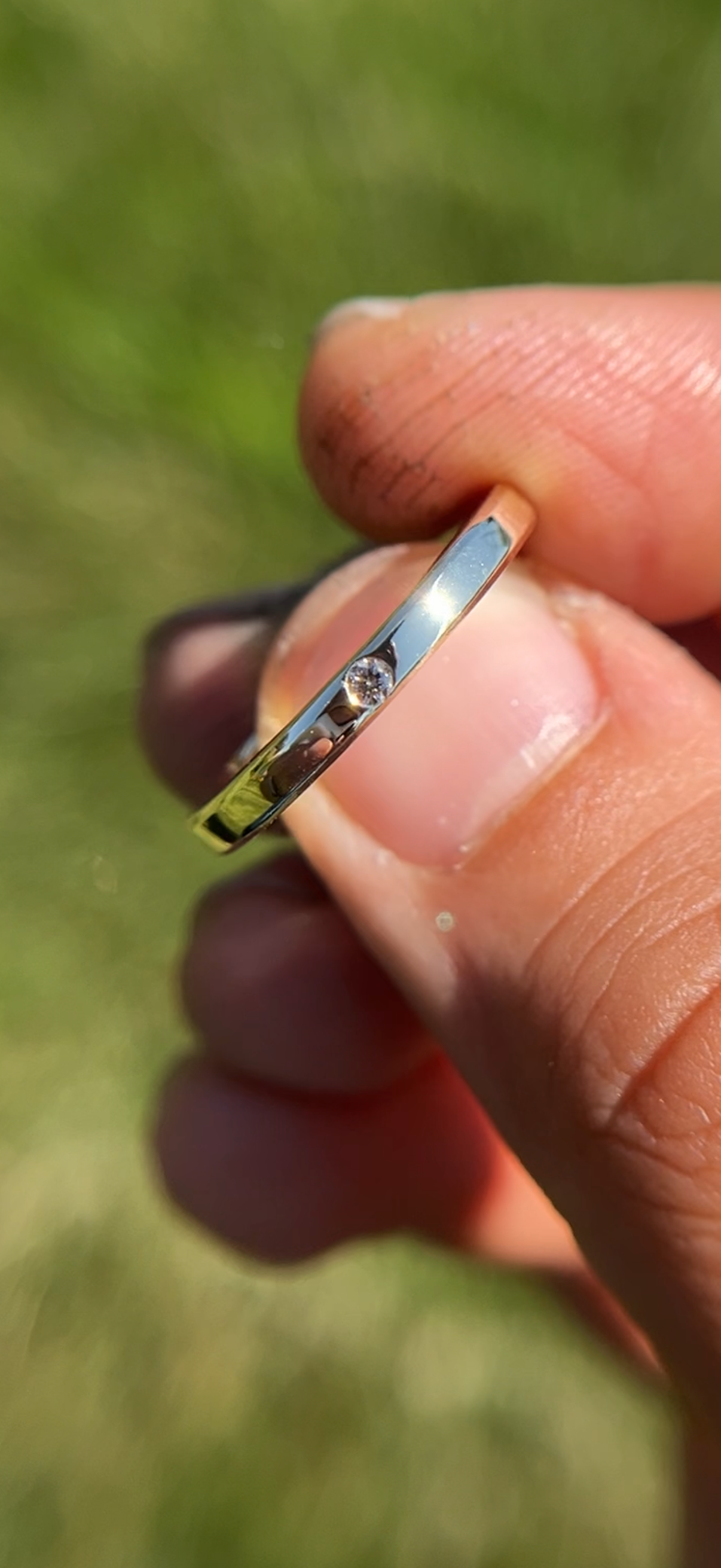 Anillo de gemas gemelas