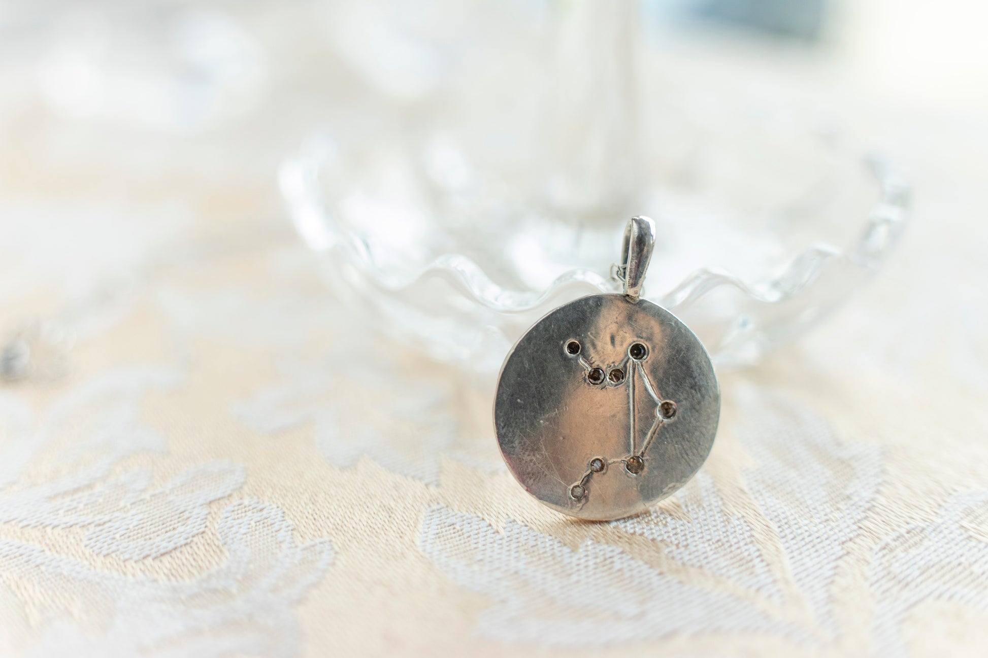 Libra pendant