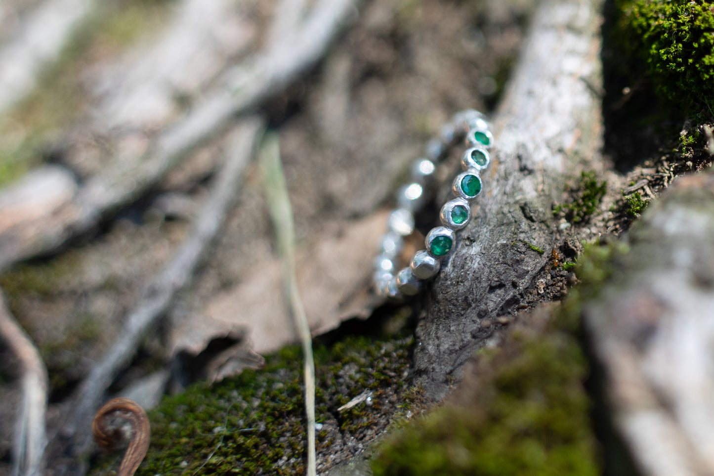 gem bead ring with 5 emeralds in sterling silver